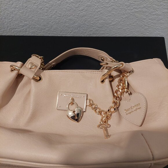 Juicy Couture - Picture 2 of 6